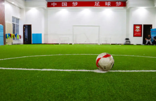 足球凝聚力量 绿茵放飞梦想——北京怀柔索兰诺中学举办校园联谊足球赛