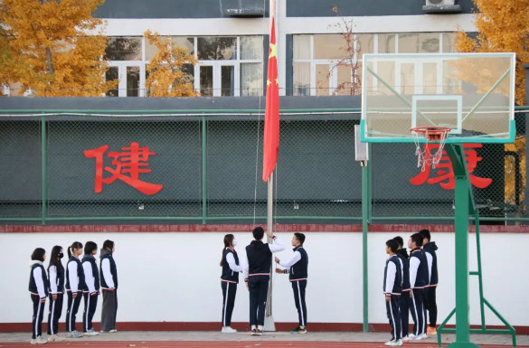 北京怀柔索兰诺中学2024-2025学年度第一学期第十周升旗仪式